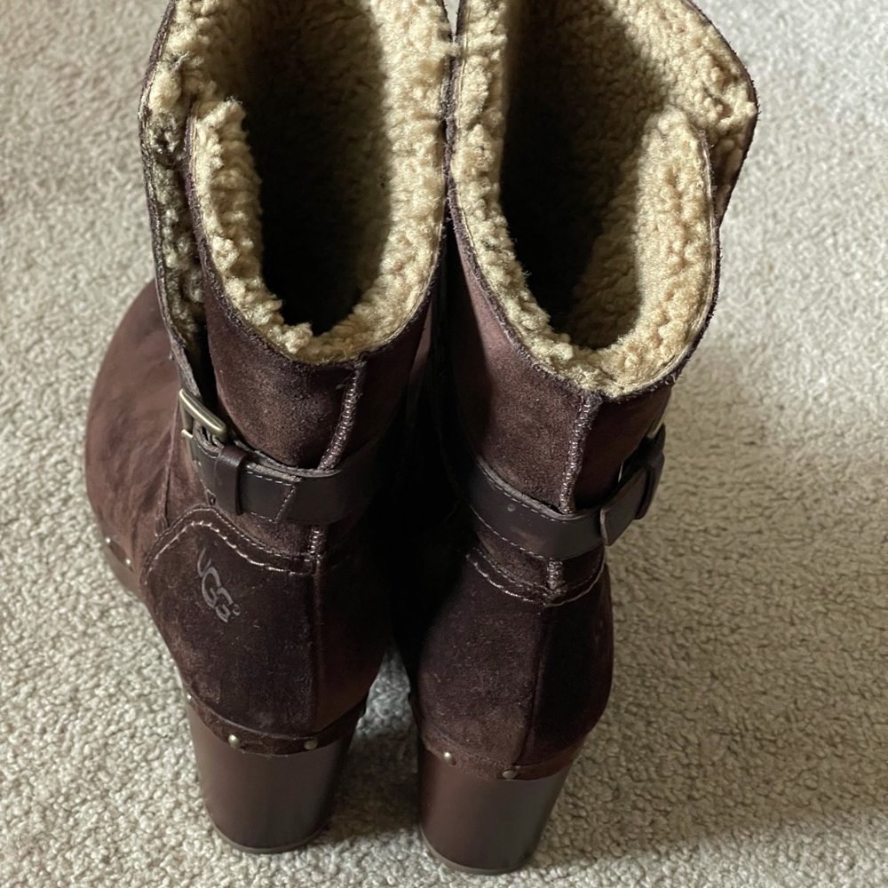 Ugg Amoret (Java) Boots Size 9 - Slightly Used - image 3